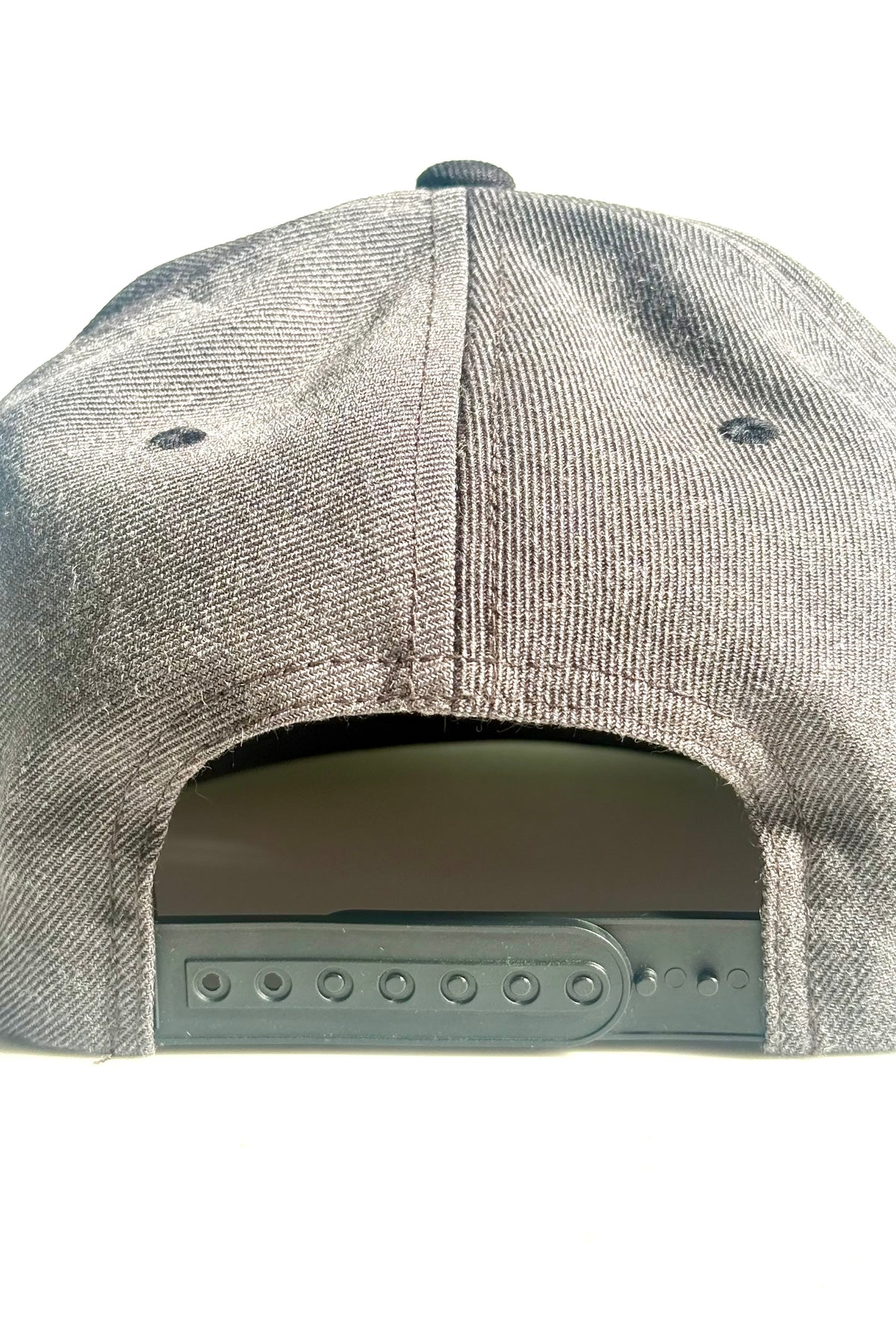 FRISCO GREY HAT W/BLACK BILL & BLACK & WHITE EAGLE PATCH SNAP BACK